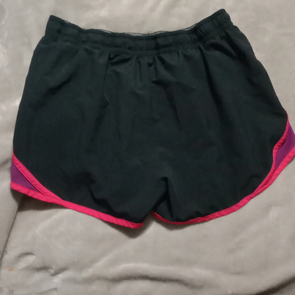 Under armor running shorts bundle medium - Picture 4 of 13